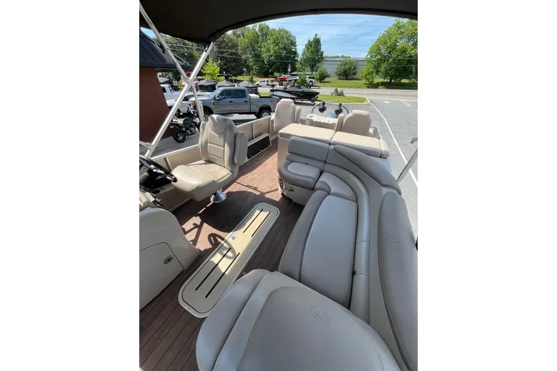Slide: The Image of Interior of a 2018 Avalon QF-23T boat with luxurious seating. - 10