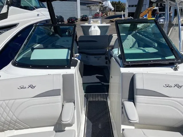 Slide: The Image of Interior view of 2023 Sea Ray SLX 260 Outboard boat. - 13