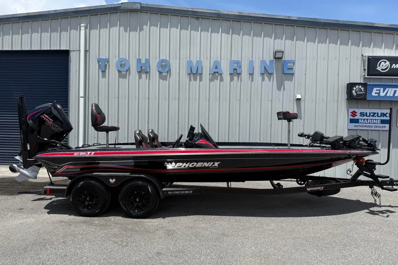 The Image of 2026 Phoenix 921 Elite X II boat at Toho Marine dealership. - 1