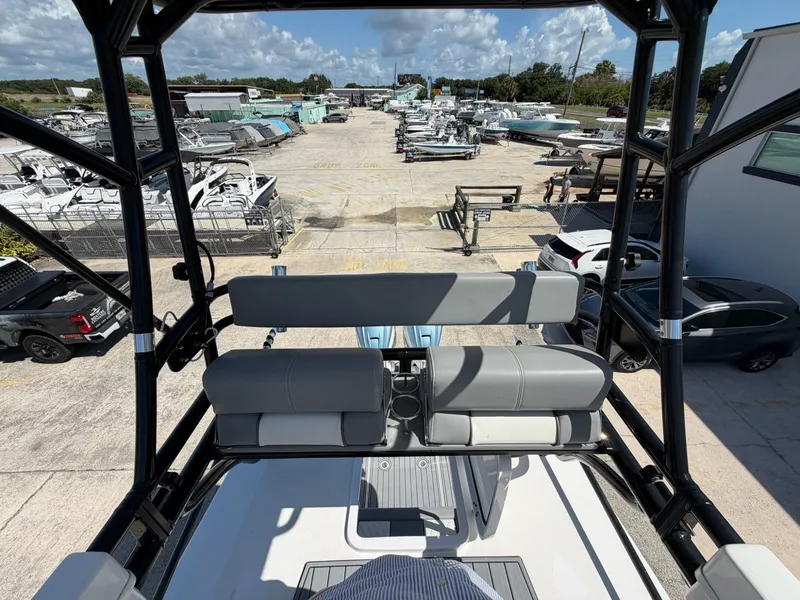 Slide: The Image of Everglades 335 Center Console 2024 - 52