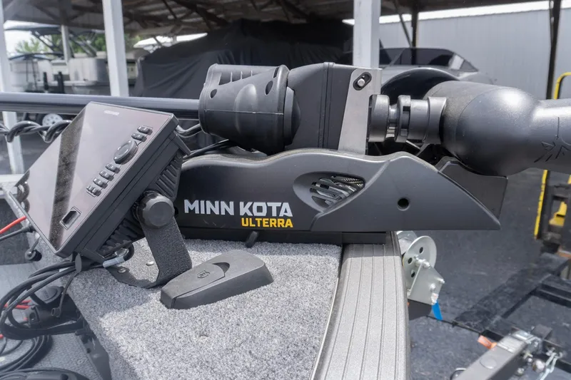 Slide: The Image of Minn Kota Ulterra on G3 Angler V21 F boat, 2026 model. - 17
