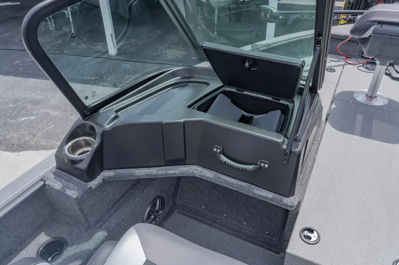 Slide: The Image of Interior view of G3 Angler V21 F boat, model 2026. - 8