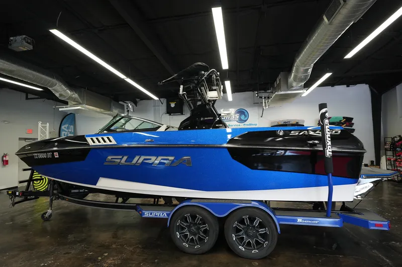 The Image of 2017 Supra SA 450 boat displayed in a workshop. - 1