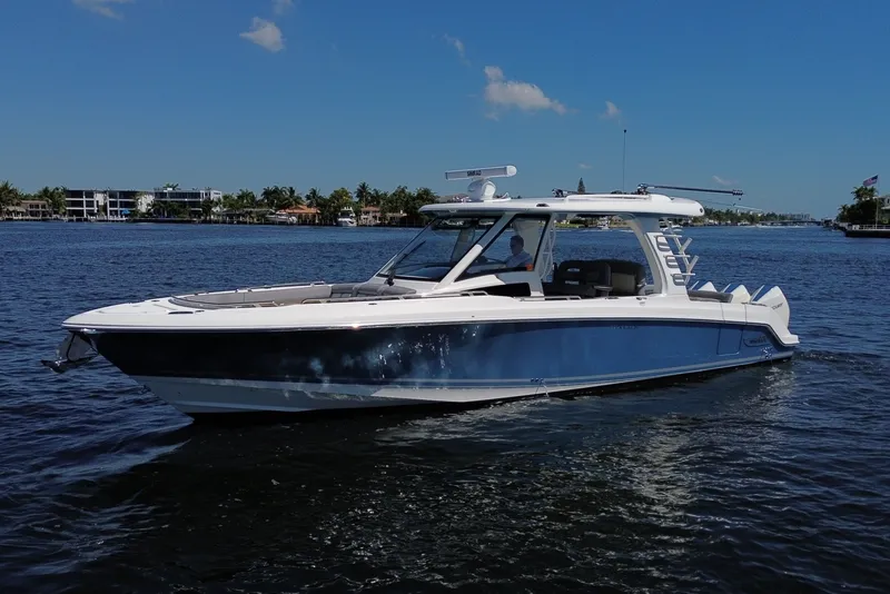 Slide: The Image of Boston Whaler 350 Realm 2024 - 0