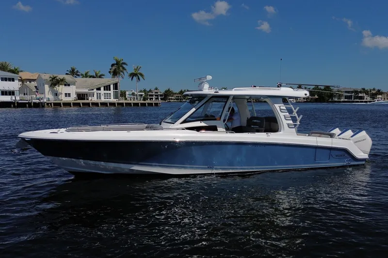 Slide: The Image of Boston Whaler 350 Realm 2024 - 1