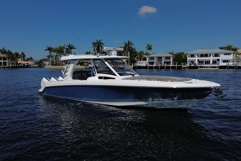 Slide: The Image of Boston Whaler 350 Realm 2024 - 14