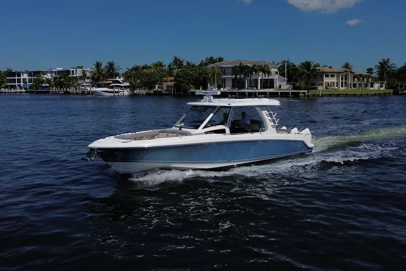 Slide: The Image of Boston Whaler 350 Realm 2024 - 16