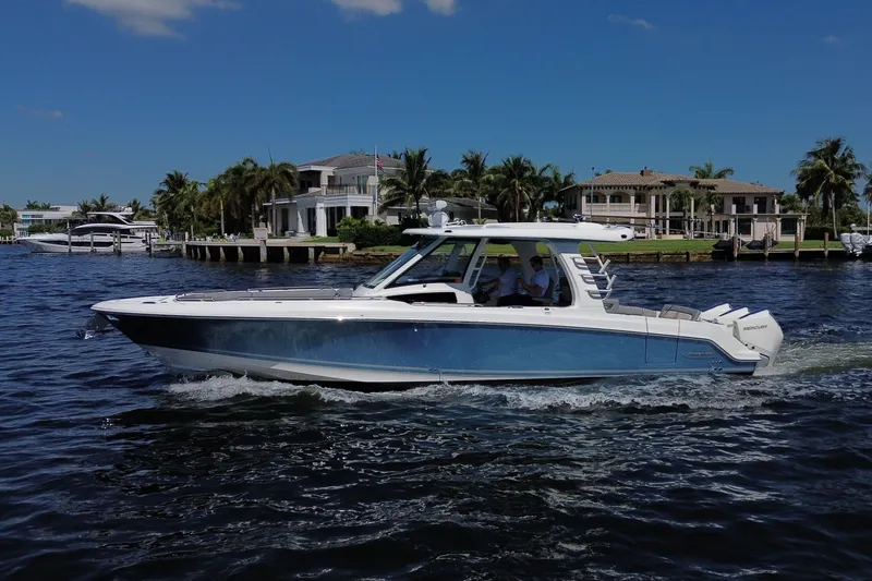 Slide: The Image of Boston Whaler 350 Realm 2024 - 17