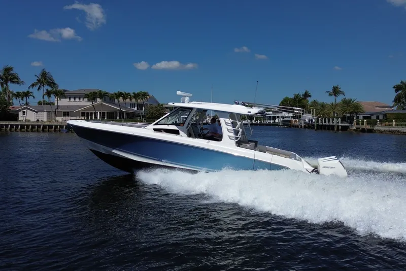 Slide: The Image of Boston Whaler 350 Realm 2024 - 19