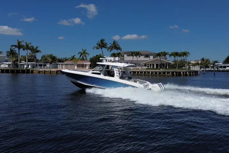 Slide: The Image of Boston Whaler 350 Realm 2024 - 20