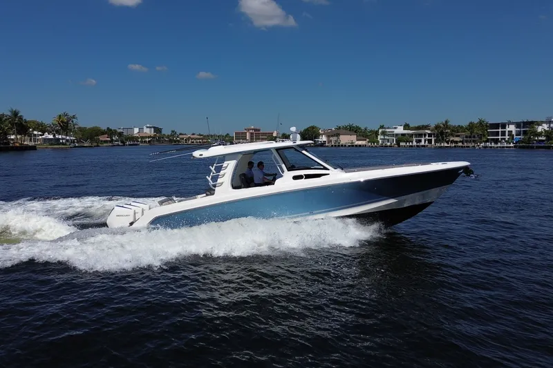 Slide: The Image of Boston Whaler 350 Realm 2024 - 21