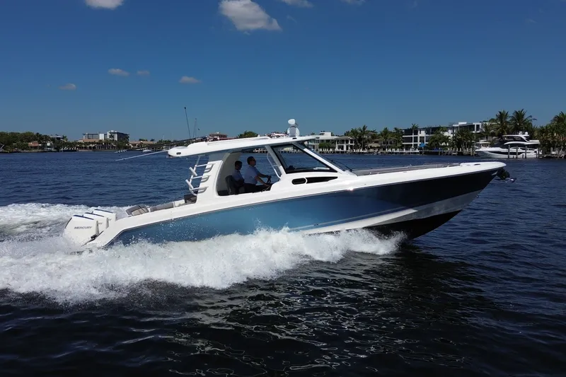 Slide: The Image of Boston Whaler 350 Realm 2024 - 22