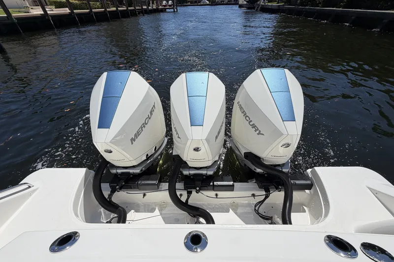 Slide: The Image of Boston Whaler 350 Realm 2024 - 25