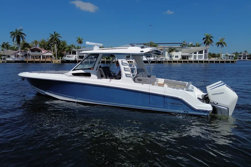 Slide: The Image of Boston Whaler 350 Realm 2024 - 3