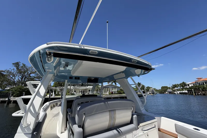 Slide: The Image of Boston Whaler 350 Realm 2024 - 35