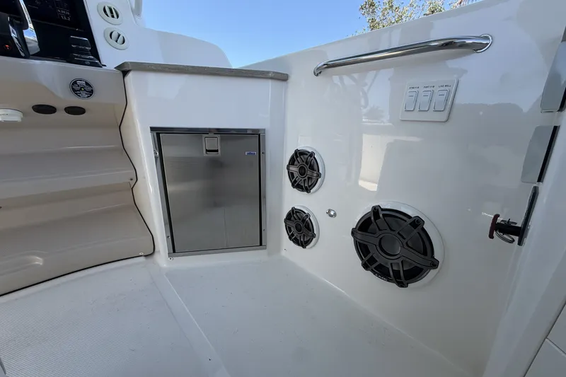 Slide: The Image of Boston Whaler 350 Realm 2024 - 54