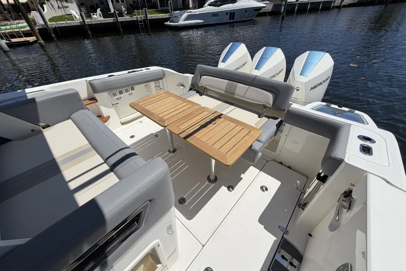 Slide: The Image of Boston Whaler 350 Realm 2024 - 62