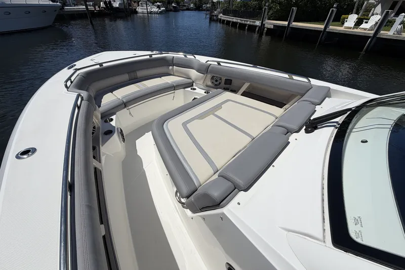 Slide: The Image of Boston Whaler 350 Realm 2024 - 67