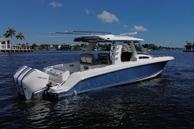 Slide: The Image of Boston Whaler 350 Realm 2024 - 8