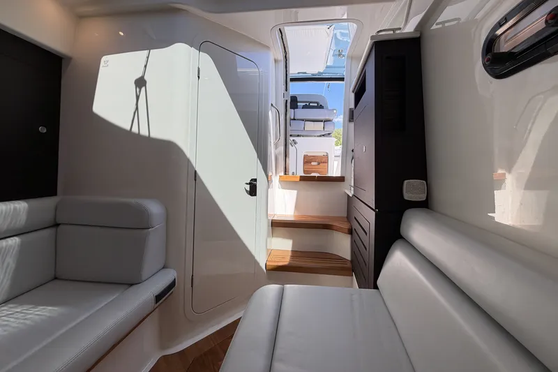 Slide: The Image of Boston Whaler 350 Realm 2024 - 82