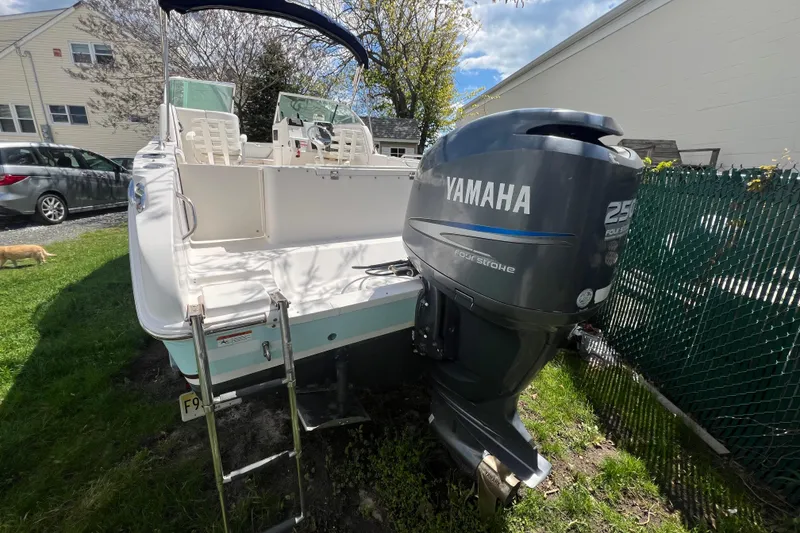Slide: The Image of 2007 Seaswirl Striper 2301 Dual Console boat with Yamaha 250 outboard motor. - 2