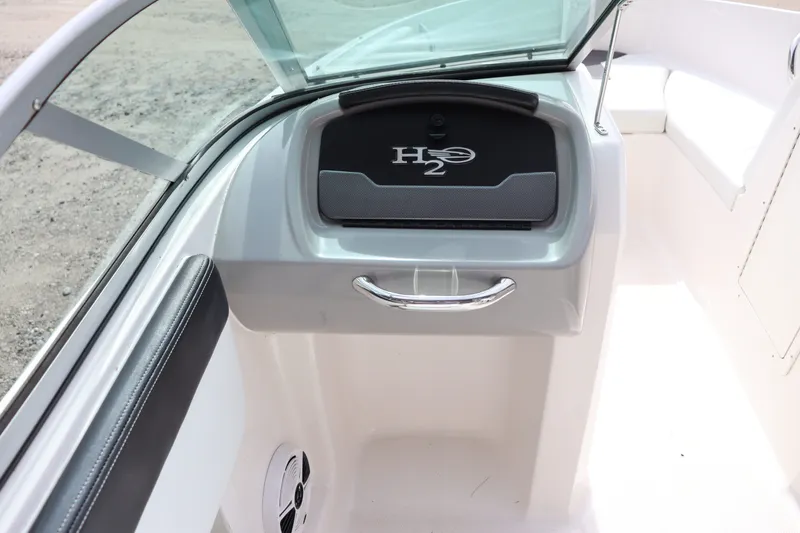 Slide: The Image of Interior view of 2019 Chaparral 19 H2O boat. - 7