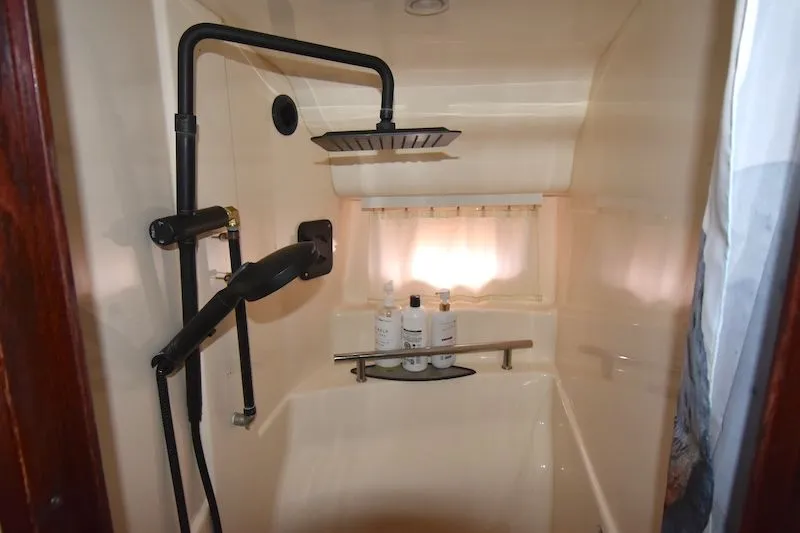 Slide: The Image of Shower in Sea Ray 40 Sundancer 2007 yacht bathroom. - 3