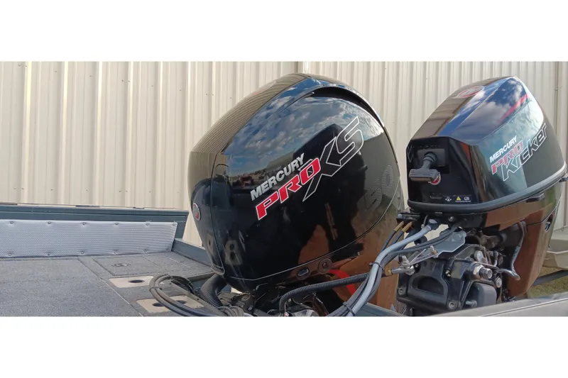 Slide: The Image of 2025 Ranger VX1788 WT boat with Mercury Pro XS and Pro Kicker engines. - 14