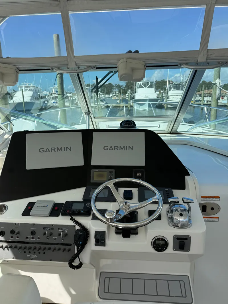 Slide: The Image of 2008 Rampage EXPRESS boat helm with Garmin navigation. - 3