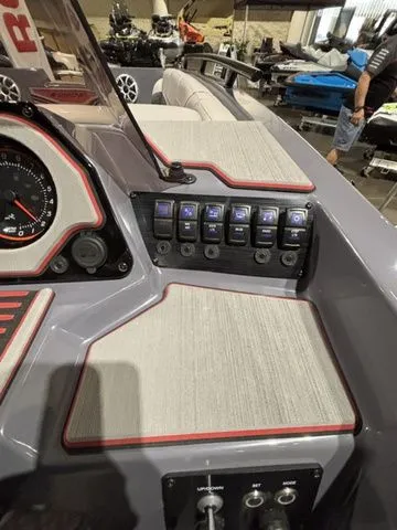 Slide: The Image of Starcraft SV JET J9 SS 2026 - 17