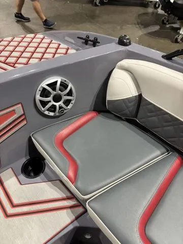 Slide: The Image of Starcraft SV JET J9 SS 2026 - 20