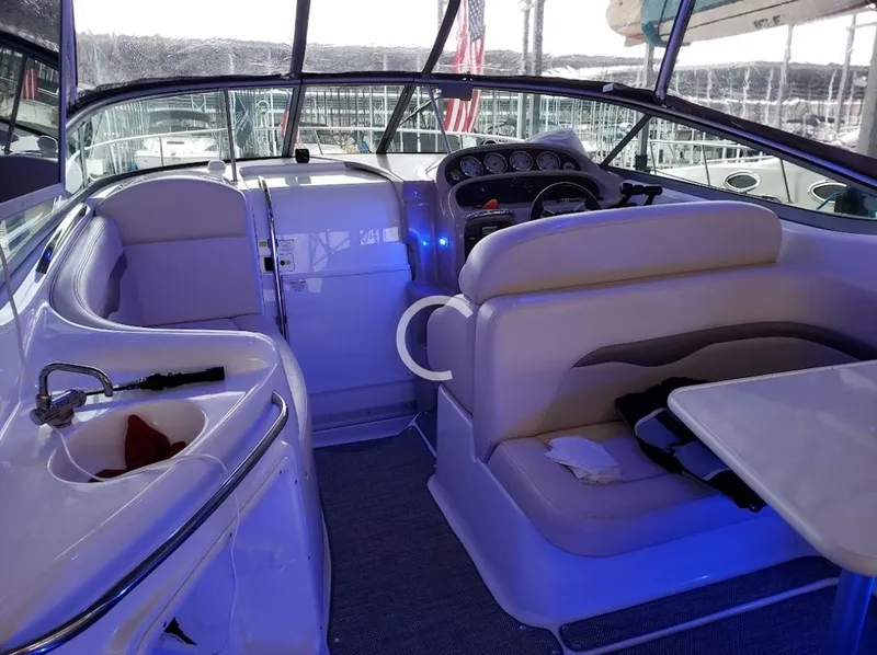 Slide: The Image of Interior of 2006 Chaparral Signature 280 yacht. - 5