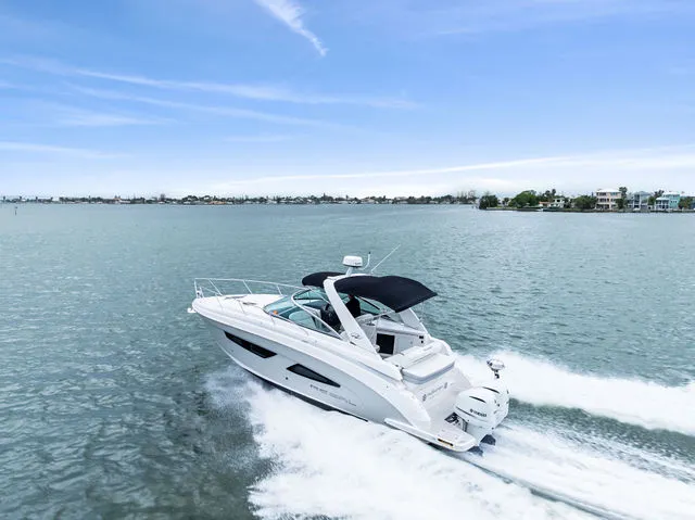 Slide: The Image of Regal 33 XO 2020 - 59