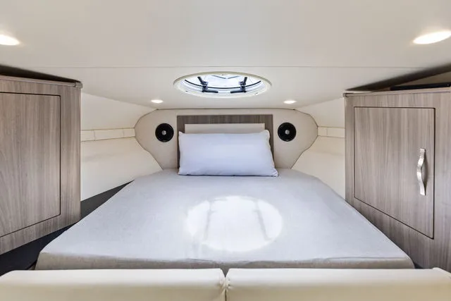 Slide: The Image of Regal 33 XO 2020 - 68