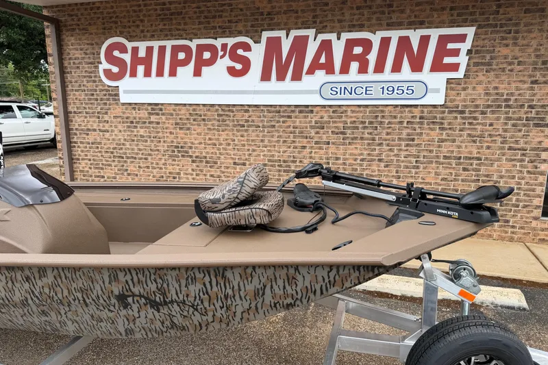 Slide: The Image of 2026 Xpress XP170 boat at Shipp's Marine dealership. - 3