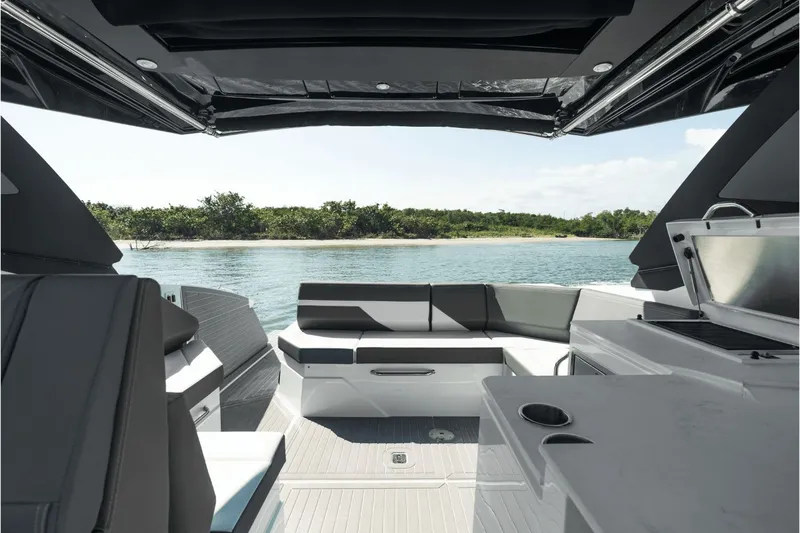 Slide: The Image of Cruisers 38GLS-OB 2027 - 65