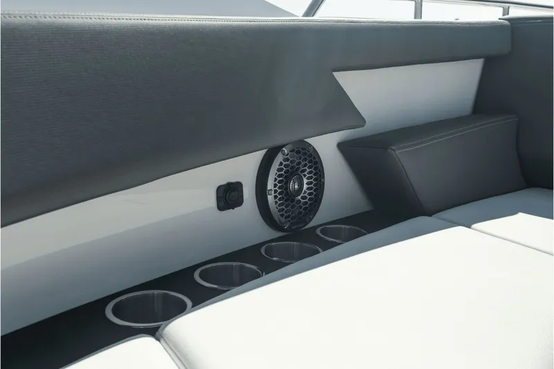Slide: The Image of Cruisers 38GLS-OB 2027 - 88