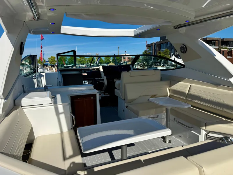 Slide: The Image of Cruisers 38 GLS OB 2027 - 7