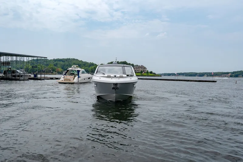 Slide: The Image of Cruisers 42 GLS OB 2027 - 3