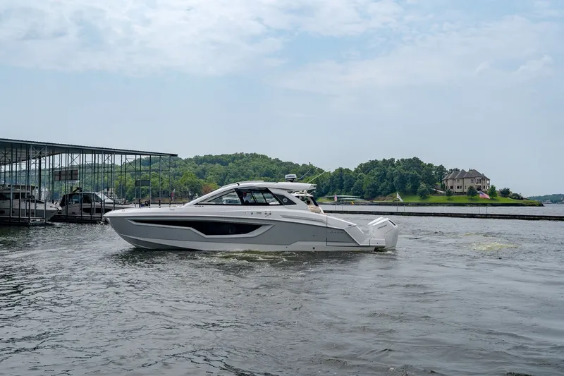 Slide: The Image of Cruisers 42 GLS OB 2027 - 1