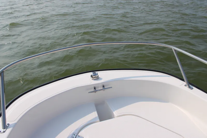 Slide: The Image of Boston Whaler 130 Super Sport 2027 - 9