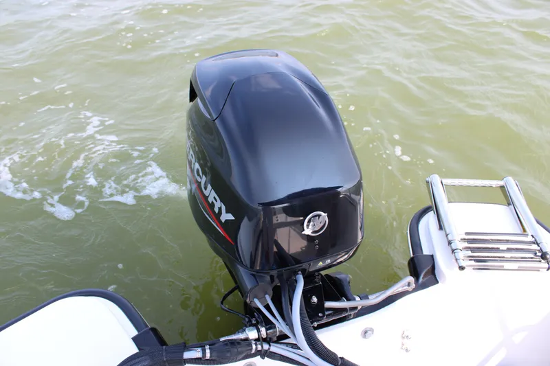 Slide: The Image of Boston Whaler 130 Super Sport 2027 - 17