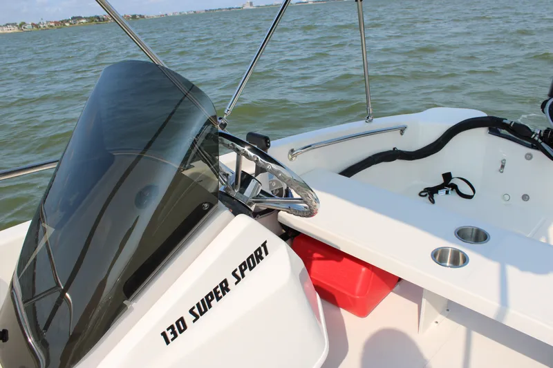 Slide: The Image of Boston Whaler 130 Super Sport 2027 - 11