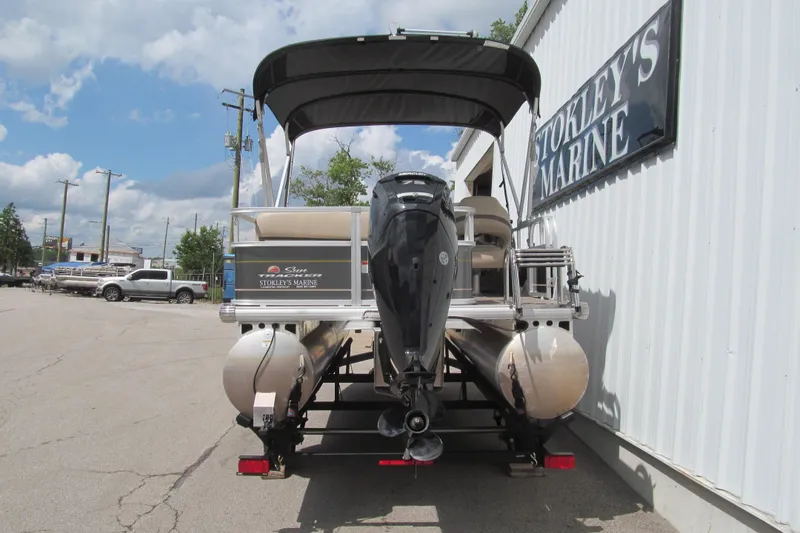 Slide: The Image of 2023 Sun Tracker Party Barge 18 DLX pontoon boat at Stokley's Marine dealership. - 3