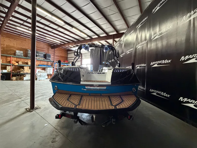 Slide: The Image of Nautique Super Air Nautique G21 2016 - 10