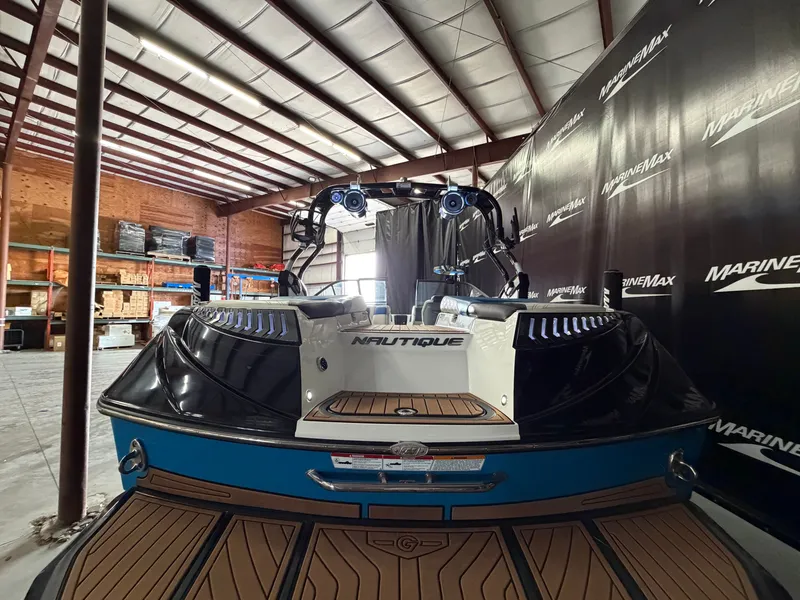 Slide: The Image of Nautique Super Air Nautique G21 2016 - 11