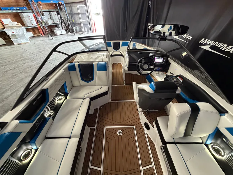 Slide: The Image of Nautique Super Air Nautique G21 2016 - 21