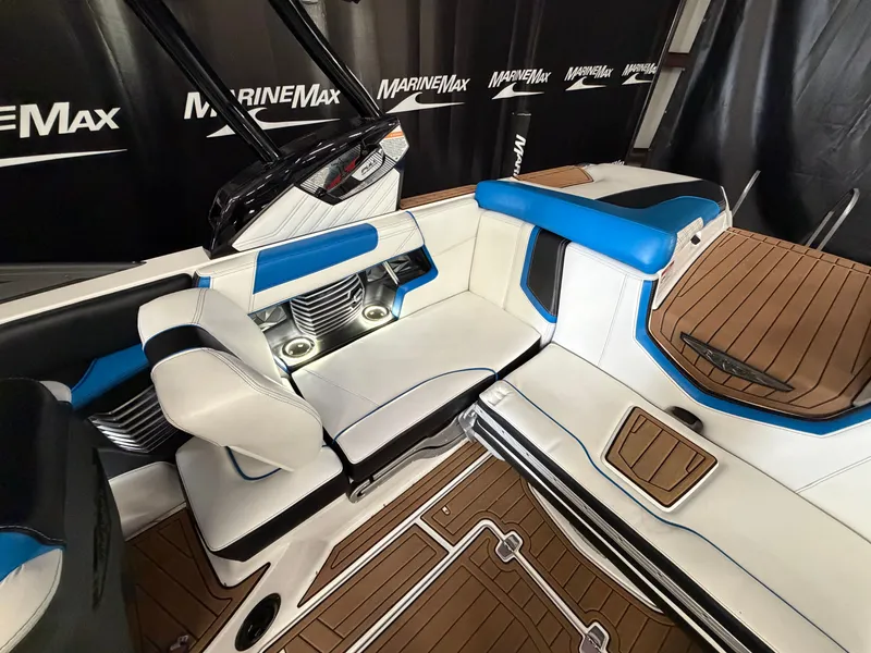 Slide: The Image of Nautique Super Air Nautique G21 2016 - 22