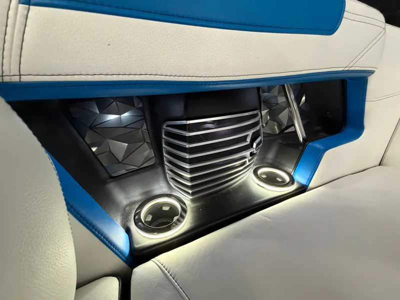 Slide: The Image of Nautique Super Air Nautique G21 2016 - 23