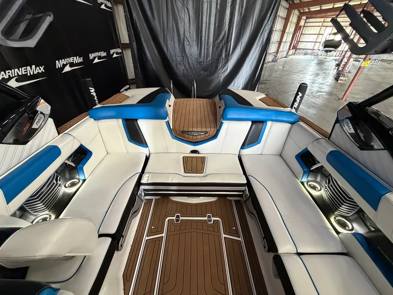 Slide: The Image of Nautique Super Air Nautique G21 2016 - 24